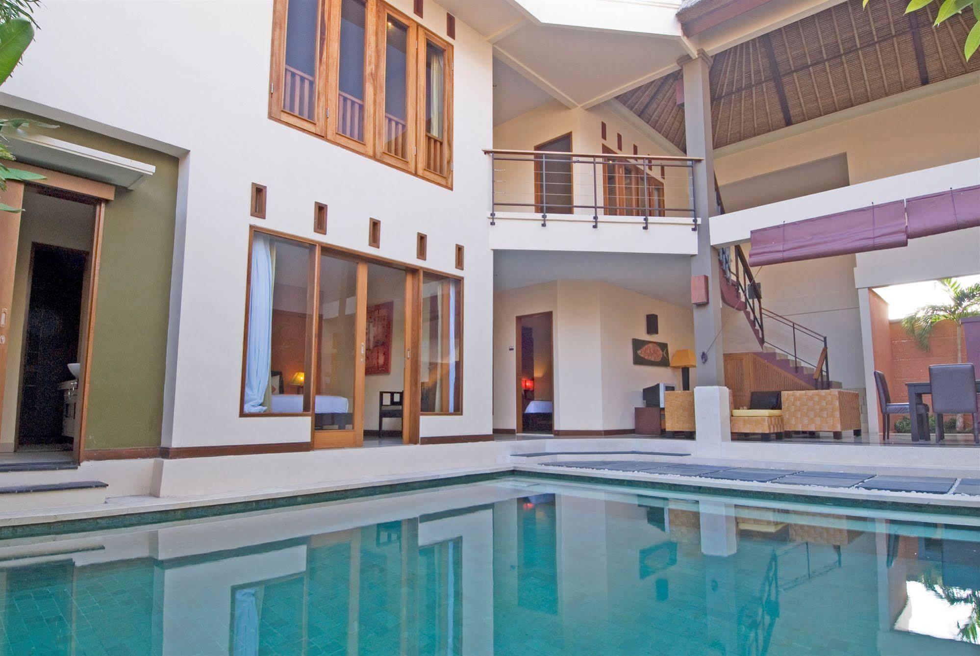 D'Alang Alang Villas Seminyak Kültér fotó